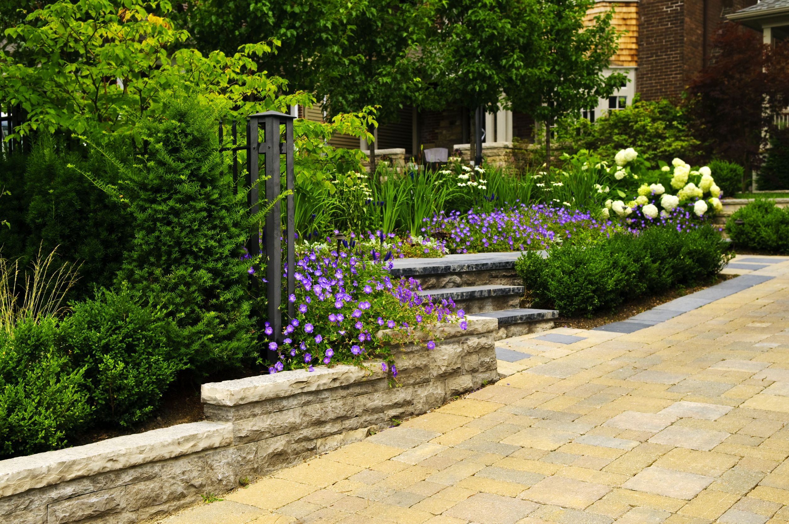 Benefits of Hiring Landscapers in Edina, MN