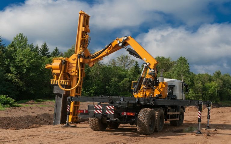 Telehandler Rental Near Illinois: A Convenient Solution for Constructions